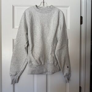 NEVER WORN Champion Women's Light Gray Crew Neck Sweater
